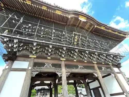 成田山新勝寺の山門