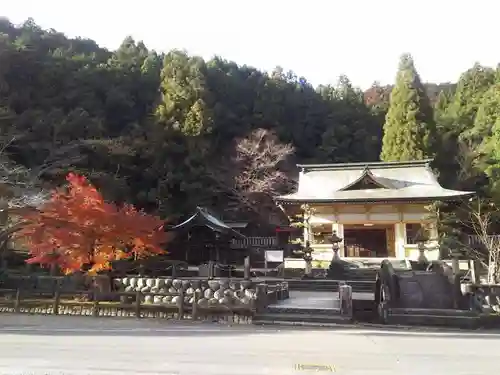 三輪神社の建物その他