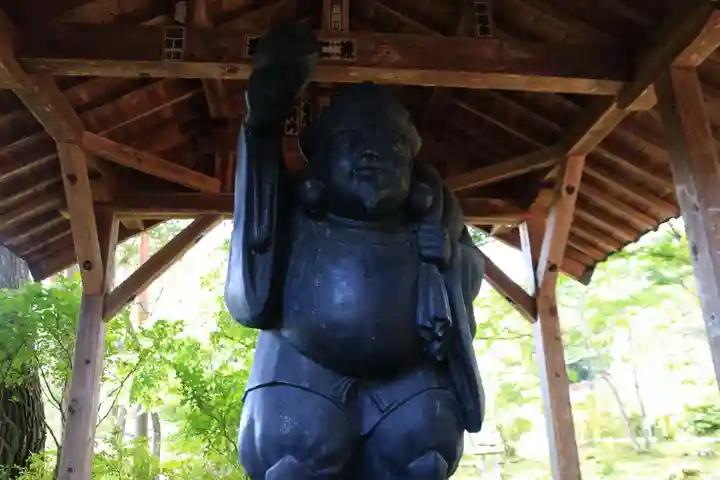 岳温泉神社 の像