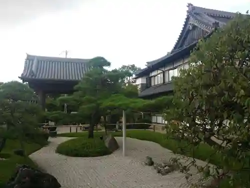 月照寺の庭園