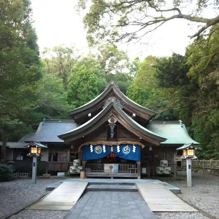 若宮八幡宮の本殿