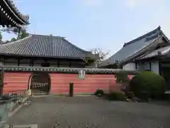 當麻寺の本殿