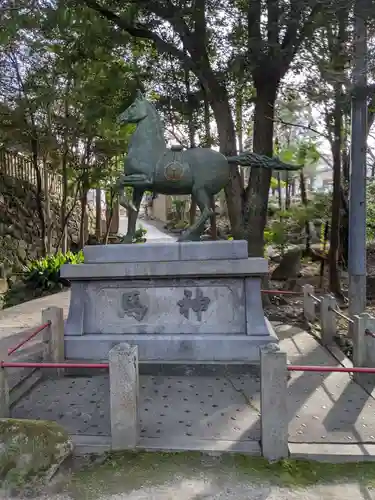 六所神社の狛犬