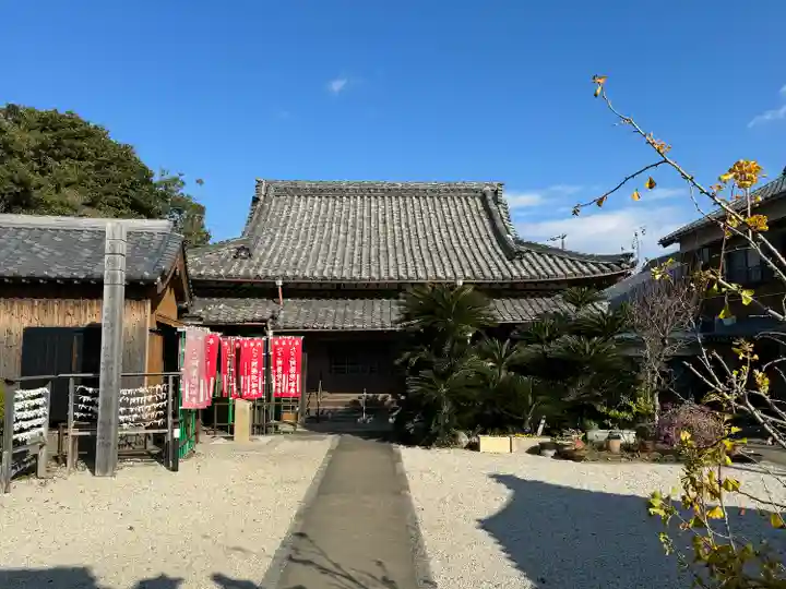 安楽寺の本殿・本堂