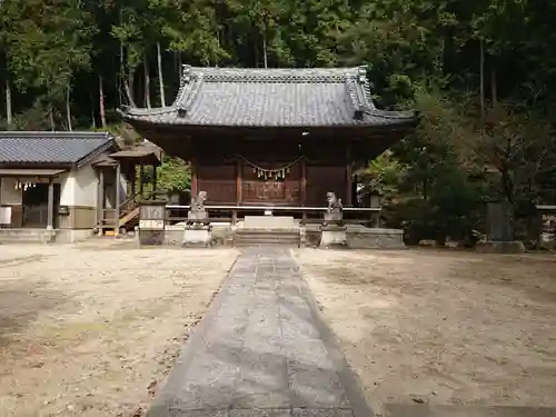 関山神社の本殿・本堂