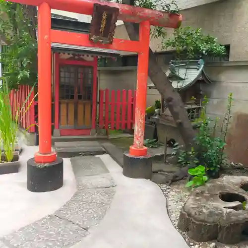 銀杏岡八幡神社の末社