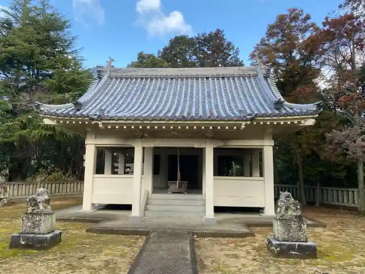 山王神社の{uncategorized: "未分類", other: "その他", undefined: "問題あり", building: "その他建物", grave: "お墓", sacred_gate: "鳥居", guardian: "狛犬", statue: "像", buddha: "仏像", history: "歴史", nature: "自然", garden: "庭園", animal: "動物", pagoda: "塔", temizu: "手水舎", mountain_gate: "山門・神門", sanctuary: "本殿・本堂", subordinate: "末社・摂社", art: "芸術", scenery: "景色", jizo: "地蔵", ema: "絵馬", goshuin: "御朱印", omikuji: "おみくじ", items: "授与品その他", amulet: "お守り", goshuincho: "御朱印帳", eats: "食事", festival: "お祭り", votive_dance: "神楽", shichigosan: "七五三参", wedding: "結婚式", experience: "体験その他", initially: "初詣", around: "周辺", anti_infection: "感染症対策"}