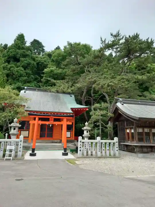 鶴若稲荷神社の末社・摂社