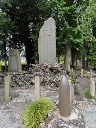 新橋浅間神社の{uncategorized: "未分類", other: "その他", undefined: "問題あり", building: "その他建物", grave: "お墓", sacred_gate: "鳥居", guardian: "狛犬", statue: "像", buddha: "仏像", history: "歴史", nature: "自然", garden: "庭園", animal: "動物", pagoda: "塔", temizu: "手水舎", mountain_gate: "山門・神門", sanctuary: "本殿・本堂", subordinate: "末社・摂社", art: "芸術", scenery: "景色", jizo: "地蔵", ema: "絵馬", goshuin: "御朱印", omikuji: "おみくじ", items: "授与品その他", amulet: "お守り", goshuincho: "御朱印帳", eats: "食事", festival: "お祭り", votive_dance: "神楽", shichigosan: "七五三参", wedding: "結婚式", experience: "体験その他", initially: "初詣", around: "周辺", anti_infection: "感染症対策"}
