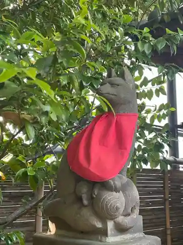 古地老稲荷神社の{uncategorized: "未分類", other: "その他", undefined: "問題あり", building: "その他建物", grave: "お墓", sacred_gate: "鳥居", guardian: "狛犬", statue: "像", buddha: "仏像", history: "歴史", nature: "自然", garden: "庭園", animal: "動物", pagoda: "塔", temizu: "手水舎", mountain_gate: "山門・神門", sanctuary: "本殿・本堂", subordinate: "末社・摂社", art: "芸術", scenery: "景色", jizo: "地蔵", ema: "絵馬", goshuin: "御朱印", omikuji: "おみくじ", items: "授与品その他", amulet: "お守り", goshuincho: "御朱印帳", eats: "食事", festival: "お祭り", votive_dance: "神楽", shichigosan: "七五三参", wedding: "結婚式", experience: "体験その他", initially: "初詣", around: "周辺", anti_infection: "感染症対策"}