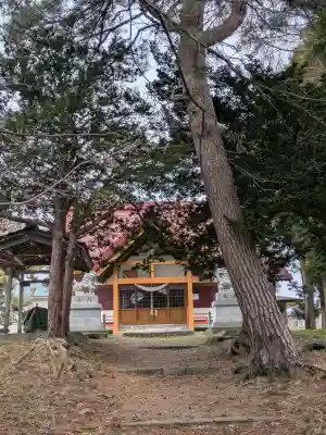 神山稲荷神社の{uncategorized: "未分類", other: "その他", undefined: "問題あり", building: "その他建物", grave: "お墓", sacred_gate: "鳥居", guardian: "狛犬", statue: "像", buddha: "仏像", history: "歴史", nature: "自然", garden: "庭園", animal: "動物", pagoda: "塔", temizu: "手水舎", mountain_gate: "山門・神門", sanctuary: "本殿・本堂", subordinate: "末社・摂社", art: "芸術", scenery: "景色", jizo: "地蔵", ema: "絵馬", goshuin: "御朱印", omikuji: "おみくじ", items: "授与品その他", amulet: "お守り", goshuincho: "御朱印帳", eats: "食事", festival: "お祭り", votive_dance: "神楽", shichigosan: "七五三参", wedding: "結婚式", experience: "体験その他", initially: "初詣", around: "周辺", anti_infection: "感染症対策"}