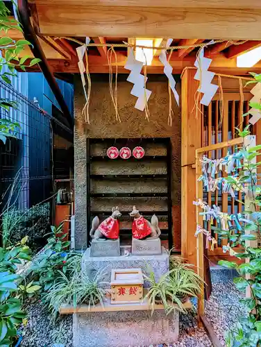 五十稲荷神社(栄寿稲荷神社)の狛犬