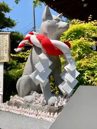 伊奴神社の狛犬