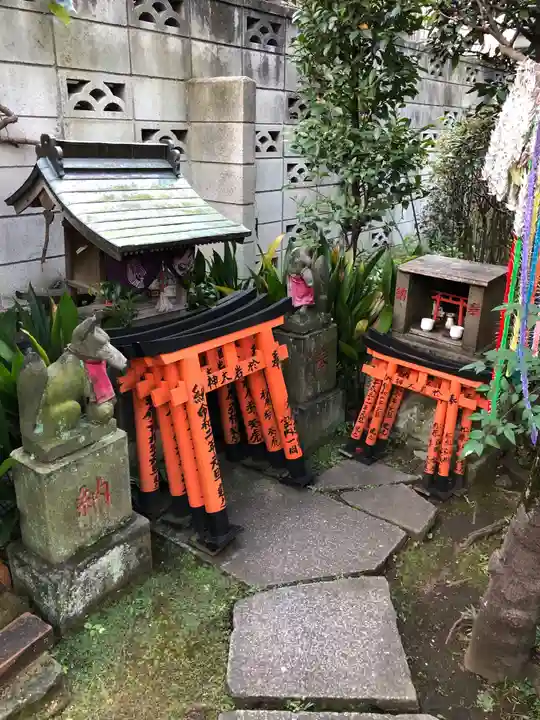 四谷於岩稲荷田宮神社の末社・摂社