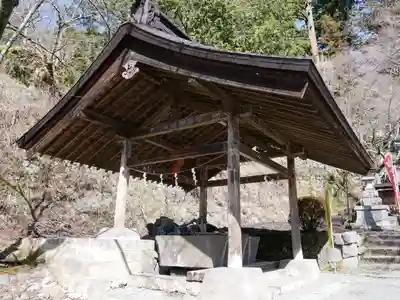 金櫻神社の手水舎