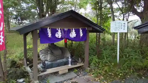 樽前山神社の像