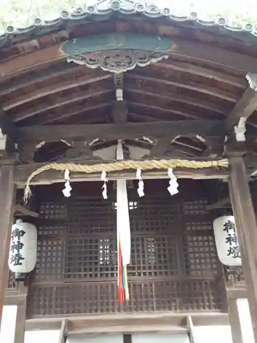 孫太郎稲荷神社（薬師寺境内社）の本殿・本堂