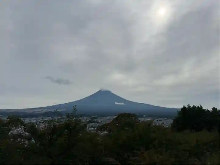 新倉富士浅間神社(山梨県)