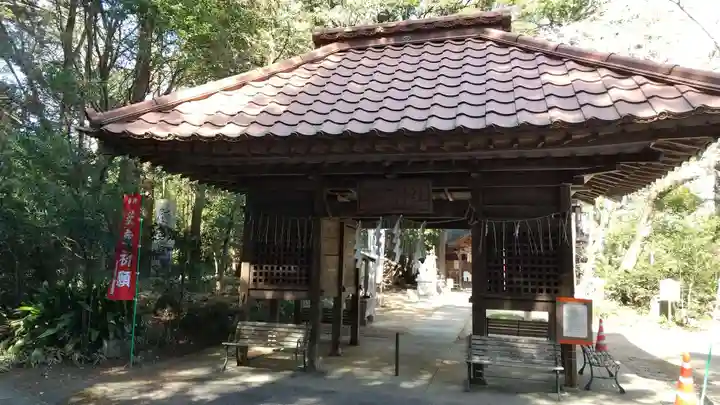 胎安神社の山門・神門