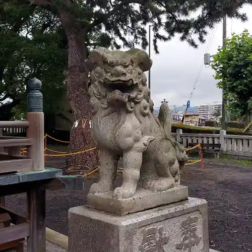 水神社（富士見町）の狛犬