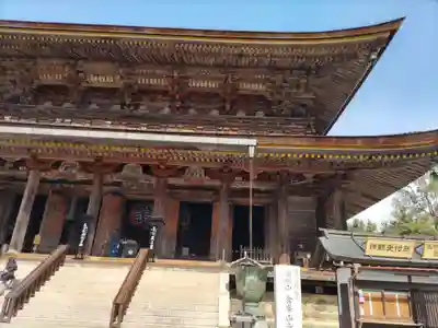 金峯山寺の本殿・本堂