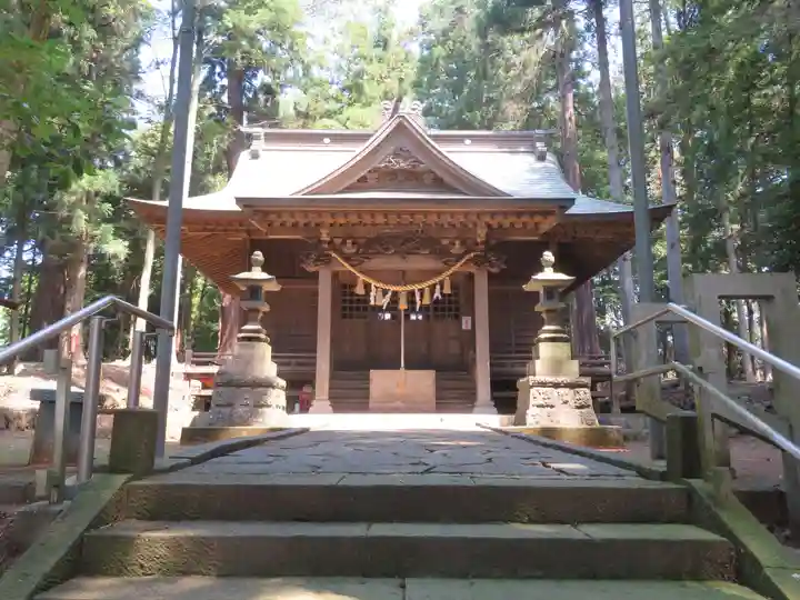 青山神社の本殿・本堂
