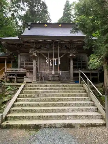 羽山神社の本殿・本堂