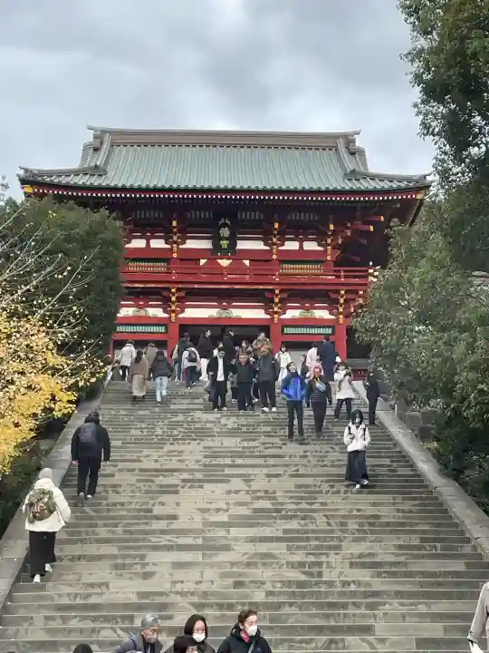 鶴岡八幡宮の本殿・本堂