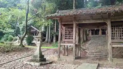 井戸鐘乳穴神社(岡山県)