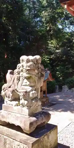 苗村神社の狛犬