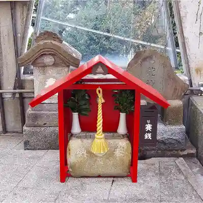 北谷稲荷神社の末社・摂社