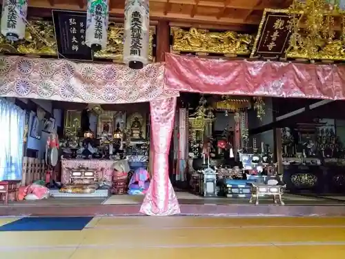 観音寺の本殿・本堂