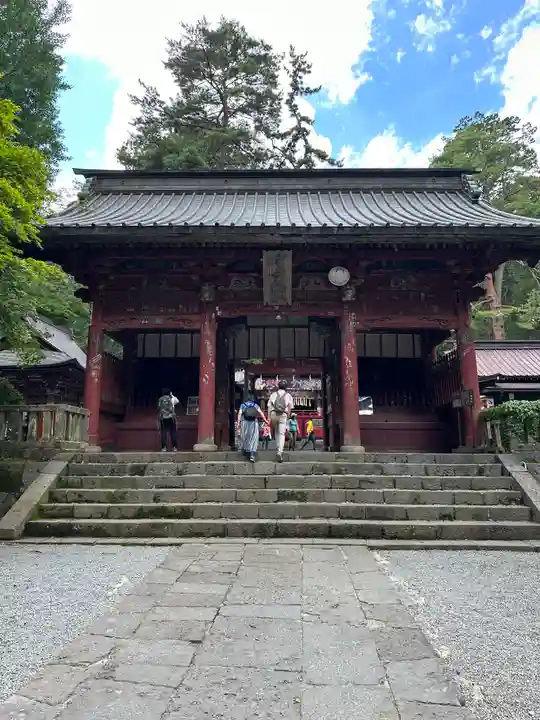 北口本宮冨士浅間神社の山門・神門