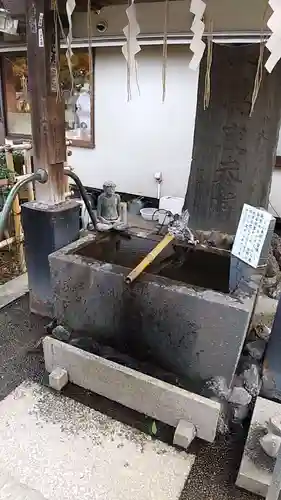 品川神社の手水舎