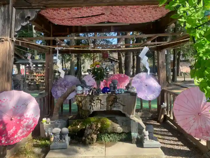 光丸山 法輪寺の{uncategorized: "未分類", other: "その他", undefined: "問題あり", building: "その他建物", grave: "お墓", sacred_gate: "鳥居", guardian: "狛犬", statue: "像", buddha: "仏像", history: "歴史", nature: "自然", garden: "庭園", animal: "動物", pagoda: "塔", temizu: "手水舎", mountain_gate: "山門・神門", sanctuary: "本殿・本堂", subordinate: "末社・摂社", art: "芸術", scenery: "景色", jizo: "地蔵", ema: "絵馬", goshuin: "御朱印", omikuji: "おみくじ", items: "授与品その他", amulet: "お守り", goshuincho: "御朱印帳", eats: "食事", festival: "お祭り", votive_dance: "神楽", shichigosan: "七五三参", wedding: "結婚式", experience: "体験その他", initially: "初詣", around: "周辺", anti_infection: "感染症対策"}