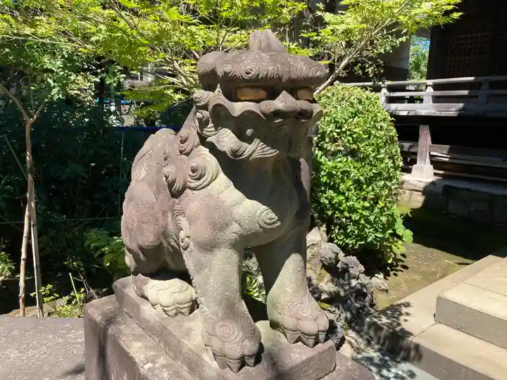 白山神社の狛犬