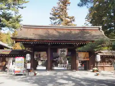 建部大社の山門・神門