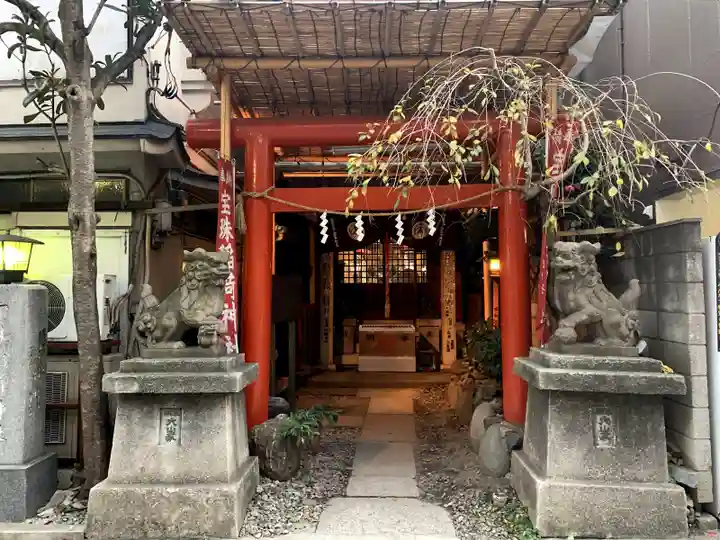宝珠稲荷神社の本殿・本堂