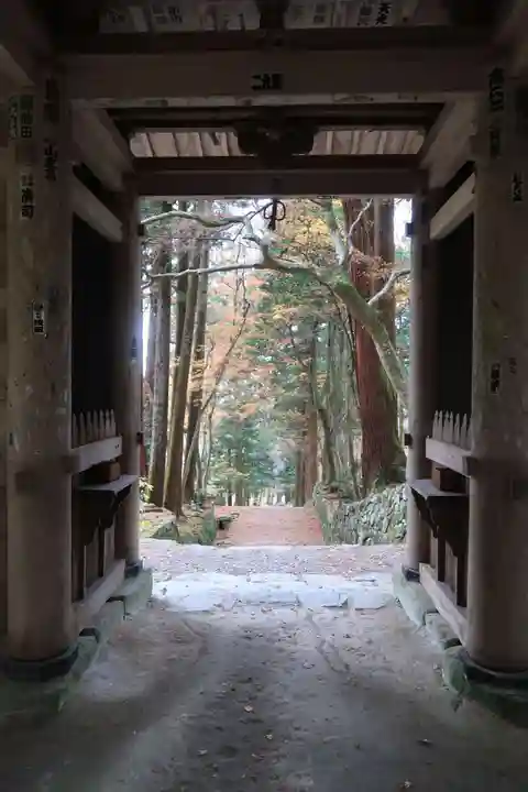 百済寺の山門・神門