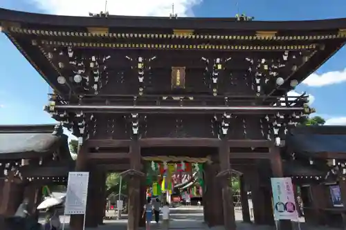 真清田神社の山門・神門