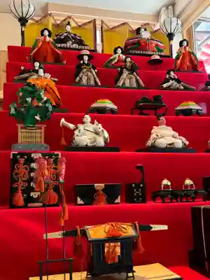 越谷香取神社の{uncategorized: "未分類", other: "その他", undefined: "問題あり", building: "その他建物", grave: "お墓", sacred_gate: "鳥居", guardian: "狛犬", statue: "像", buddha: "仏像", history: "歴史", nature: "自然", garden: "庭園", animal: "動物", pagoda: "塔", temizu: "手水舎", mountain_gate: "山門・神門", sanctuary: "本殿・本堂", subordinate: "末社・摂社", art: "芸術", scenery: "景色", jizo: "地蔵", ema: "絵馬", goshuin: "御朱印", omikuji: "おみくじ", items: "授与品その他", amulet: "お守り", goshuincho: "御朱印帳", eats: "食事", festival: "お祭り", votive_dance: "神楽", shichigosan: "七五三参", wedding: "結婚式", experience: "体験その他", initially: "初詣", around: "周辺", anti_infection: "感染症対策"}