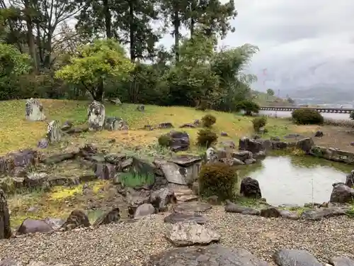 勝利寺の庭園