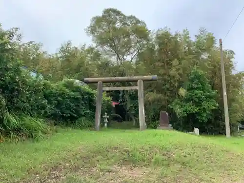 日月神社の鳥居