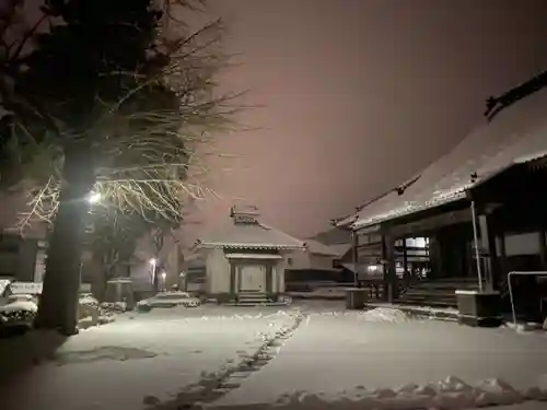 浄土真宗本願寺派久喜山高善寺の本殿