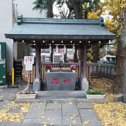 高円寺氷川神社の手水舎
