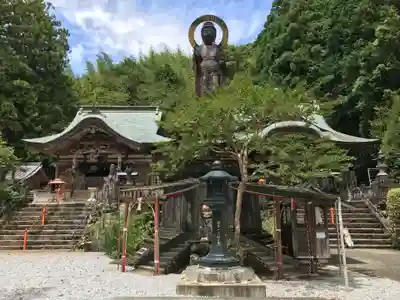 清滝寺の本殿・本堂