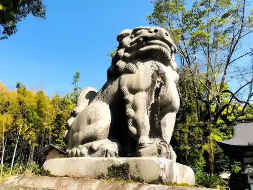 大己貴神社の狛犬