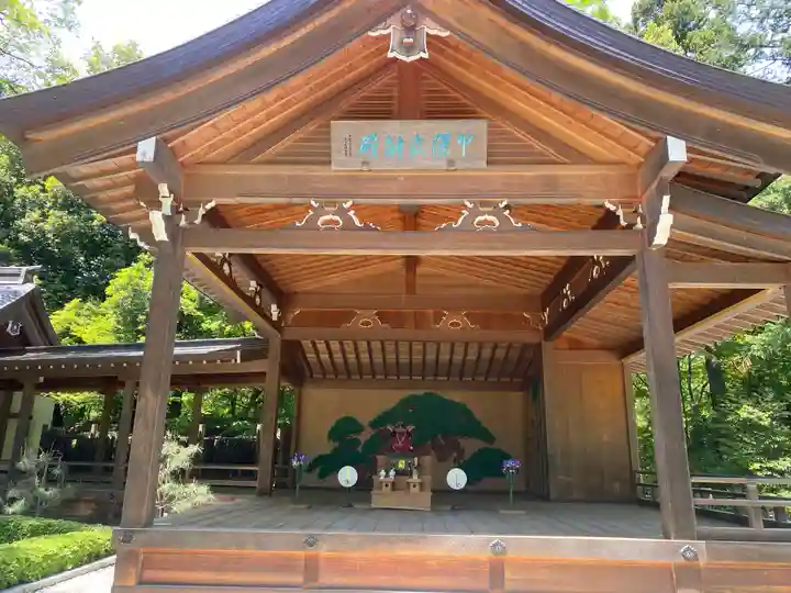 武田神社の本殿・本堂