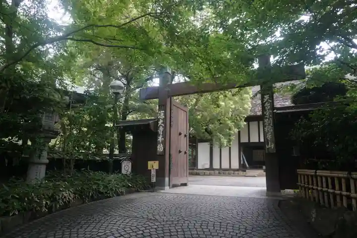 深大寺の山門・神門