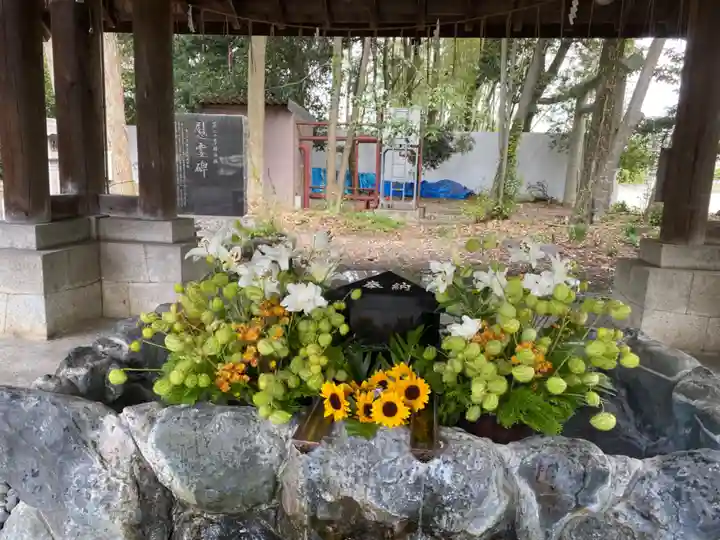 滋賀県護国神社の手水舎